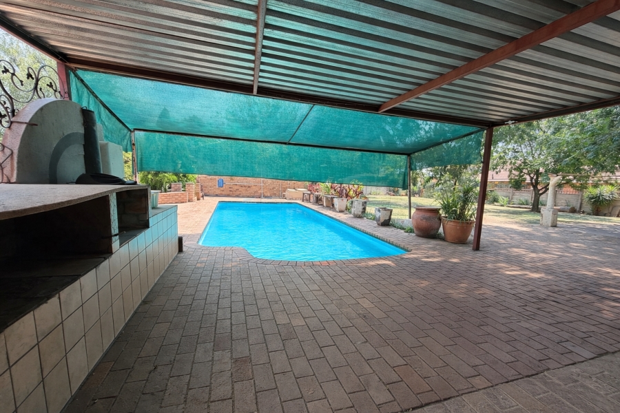 4 Bedroom Property for Sale in Miederpark North West